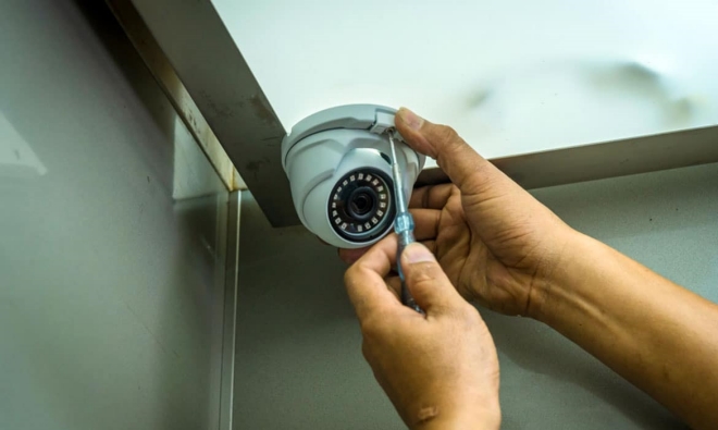 Lắp camera có dây trong nhà